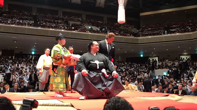 断髪式。の記事動画
