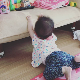 つかまり立ち！の画像