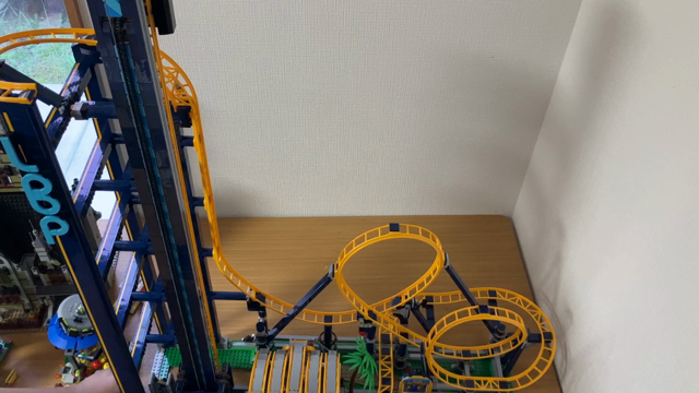 LEGO 10303 大回転ループコースターの記事動画