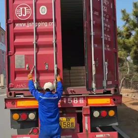 大連工場から出荷の画像