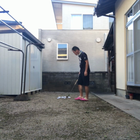 庭でアプローチをの画像