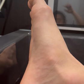 筋肉のピ  クつき① 足裏の画像