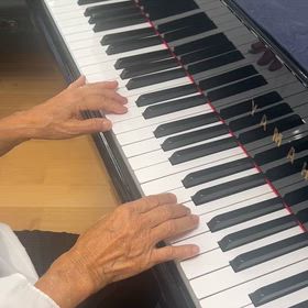 シニアさんの「この曲弾きたい」の気持ちに寄り添いました　袋井市ピアノ教室の画像