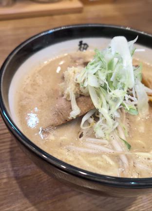 甲府出張といえば味噌らぁめんの名店への記事動画
