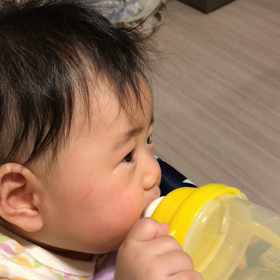 生後142日☆マグマグ一人飲みの画像