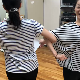 2人はいきぴったり⁈笑9/17フォーメーションの振りで2人はぐるぐる巻き〜ボーダー効果(^^)の画像