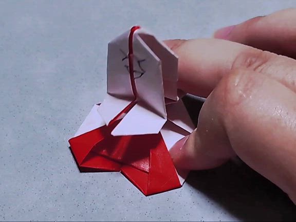 いいね！を連打する人(折り紙作品)の記事動画