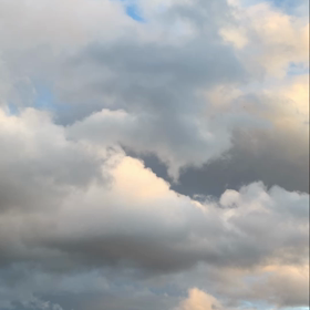 暴れる空の画像