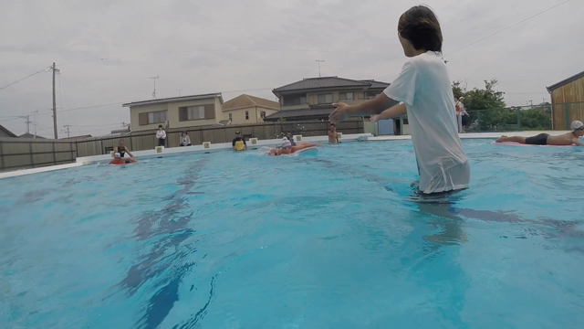 サーフィン体験 〜豊浜小学校〜の記事動画