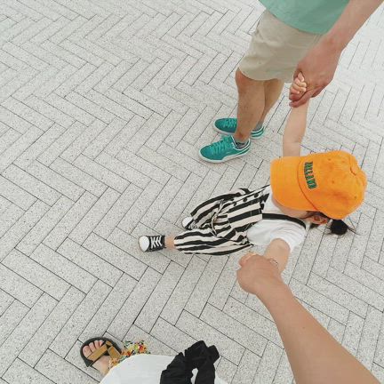 今日はワンオペカフェ店員の記事動画