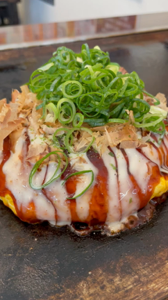 あごだし風味の香るフワフワ広島お好み焼きアレンジお好み　はま月の記事動画