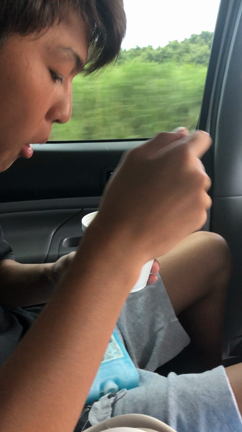 ロコに大人気のワイアホレポイファクトリー！の記事動画