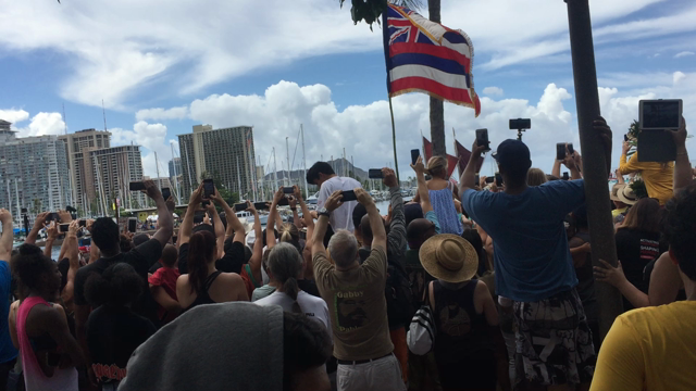 Hokulea home comingの記事動画