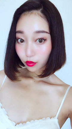 アイメイクプロセス動画でご紹介!!!の記事動画