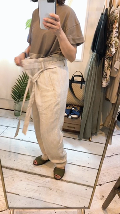 夏はやっぱりリネン。2wayでワンショルダーにもなるサロペットと、ワンピの記事動画