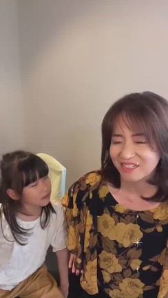 【ピアノ教室】4才のシンガーソングライターの記事動画
