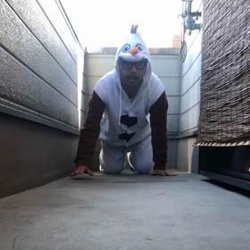 プッシュアップ10回チャレンジの画像