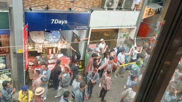 食器棚くると三社祭とついに依頼しましたの記事動画