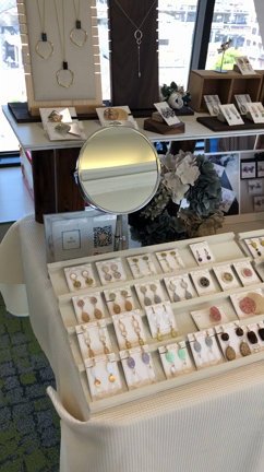 本日4月30日豊田市駅前Tフェイスにて、【大人のためのクラフトマーケット】出店しています。の記事動画