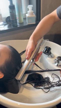 美容院Qomeで安藤夫婦を大変身！と、私の決意の記事動画