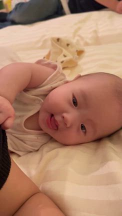 今日の私服、落ち着いたかんじにしてみたの記事動画