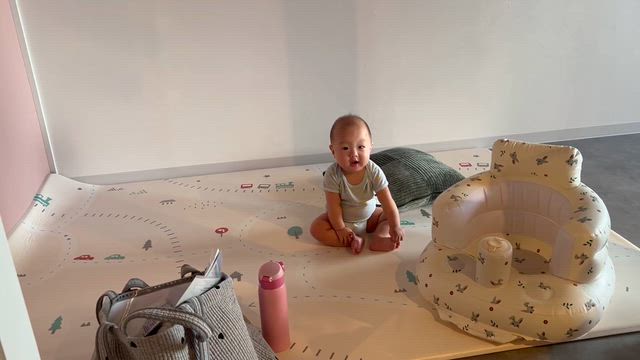 夫に前髪切ってもらいました、、！！の記事動画