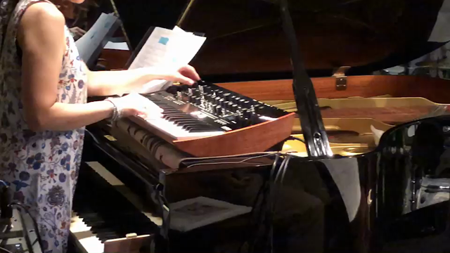 KORG アナログシンセ prologue と ピアノトリオライブ@バハブラットの記事動画