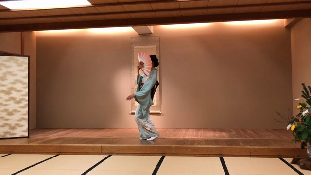 踊り初めの記事動画