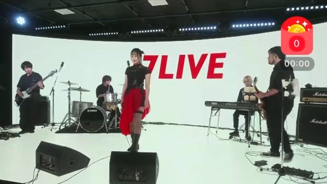 17 Night Liveというステージの記事動画