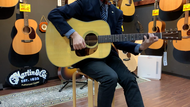 Martin Guitar Fair 2日目！！の記事動画