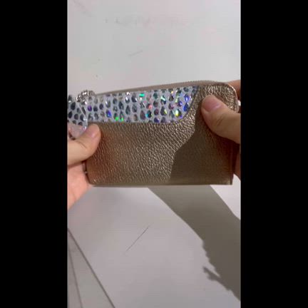 ☆ キラキラ豚革ハーフᏞ字財布 ☆/革かばん・革財布の、富山のどねの記事動画