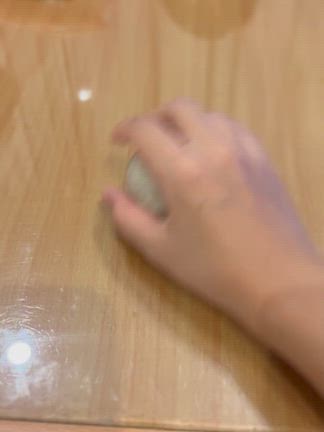 おうちで出来る！光るどろだんご作りで4歳も大喜びの記事動画