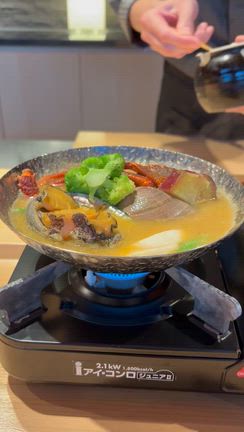 モリタ雲丹五郎とBARで祝うバースデーの記事動画