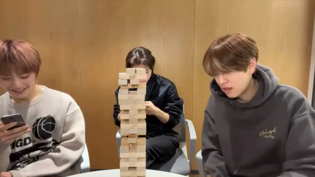 バッドポクスンアクラブ-배드복승아클럽-の記事動画