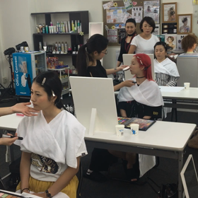 動画で見てみよう♪JHSSのヘアメイク授業(^ ^)の画像