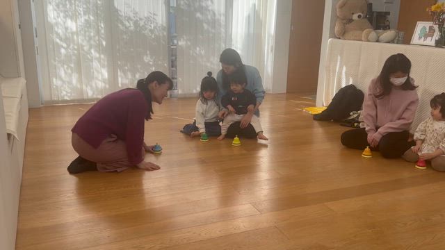 もうすぐ卒業　２歳かえるコースのレッスン風景の記事動画
