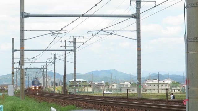 ロイヤルエクスプレスの記事動画