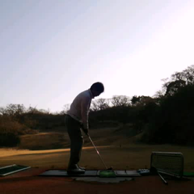 ボールに近づくの画像