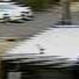 出来るだけ寄せるのに、降りて確認して停め直しの画像