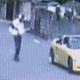 ビートも草履で運転！Σ('◉⌓◉’)の画像