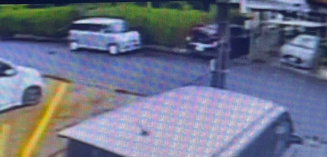 車が来てやり直し。自分でも邪魔になってる！の記事動画