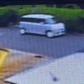車が横通ってるときも関係なくバックしてる　Σ('◉⌓◉’)の画像