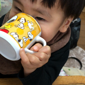 1歳4ヶ月6日目〜コップ飲み〜の画像