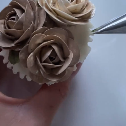 これさえあれば大丈夫♡フラワーケーキを作るために必要なものの記事動画