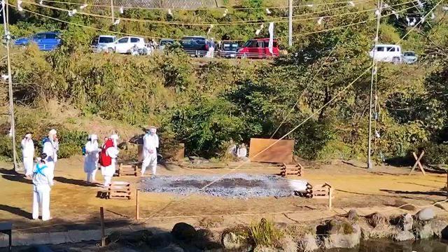 竹之高地不動社さんの火渡り神事の記事動画