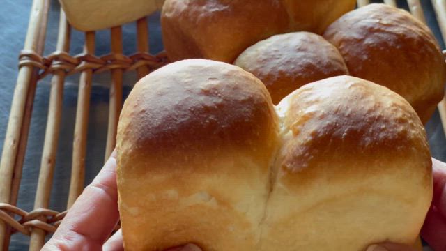 【実験】うどんの粉でふわふわパンを作った結果の記事動画