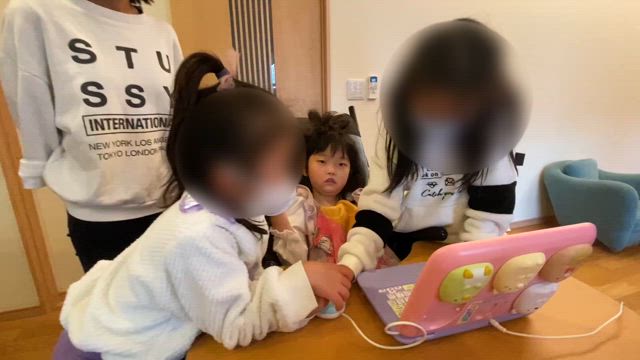 闘病271日目　Yちゃんとスタジオでドレス&2本目乳歯抜けた！の記事動画