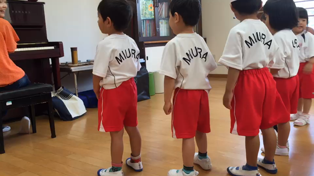 動画公開！三浦幼稚園リトミッククラス、参観日の記事動画