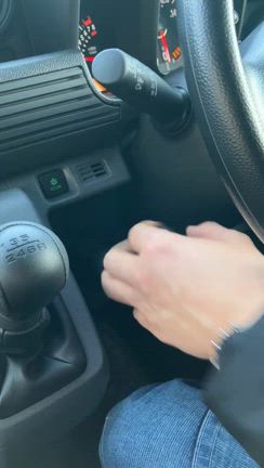 新車納車の日に古い代車で帰らされた悲劇の記事動画