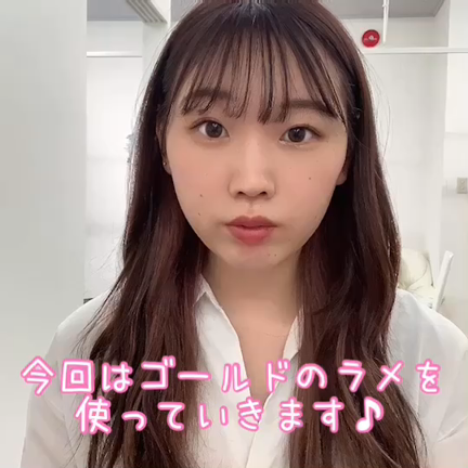ラメパウダーでマスクメイク！の記事動画